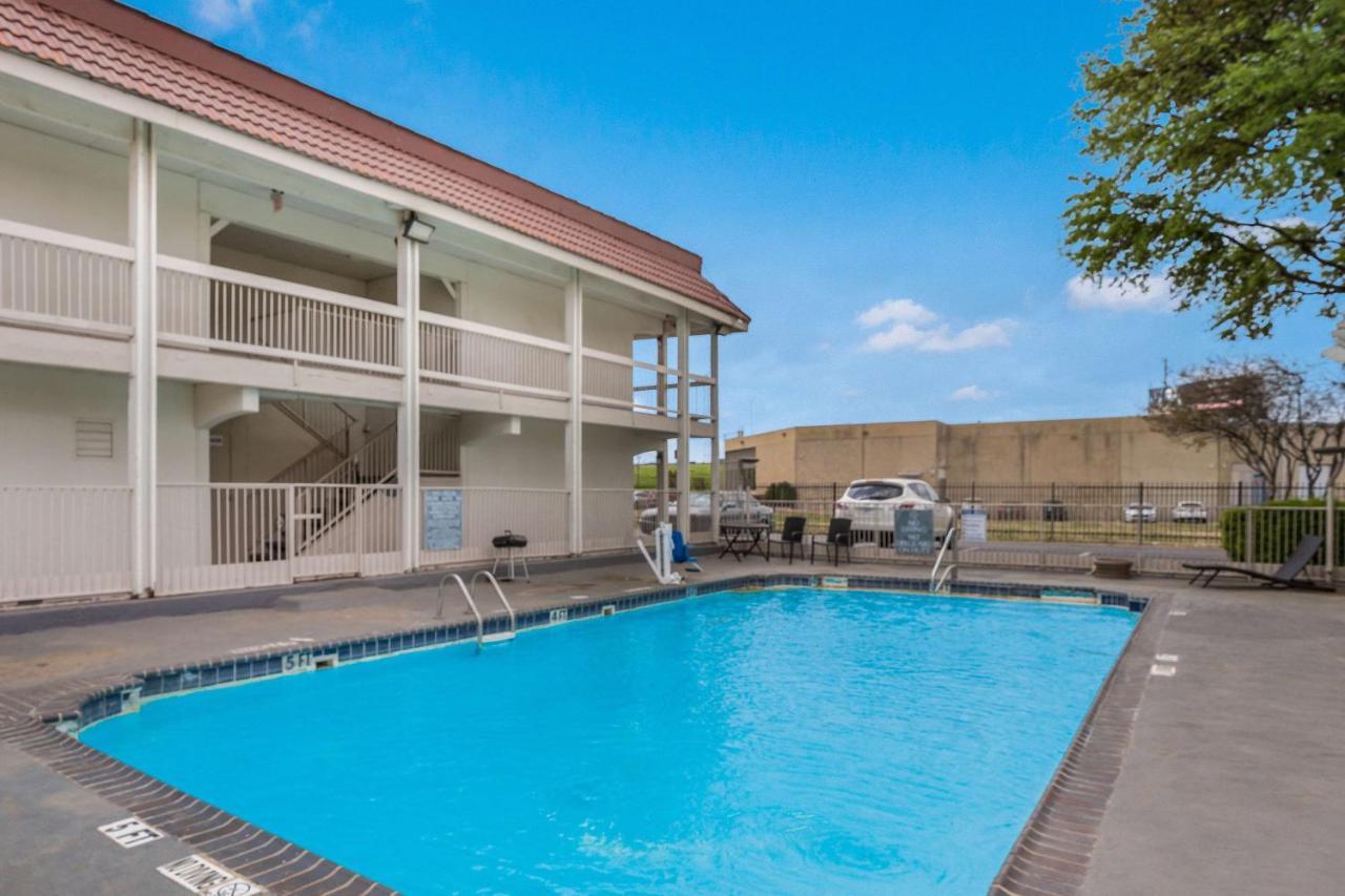 Motel 6-Dallas, Tx - Market Center Exterior photo