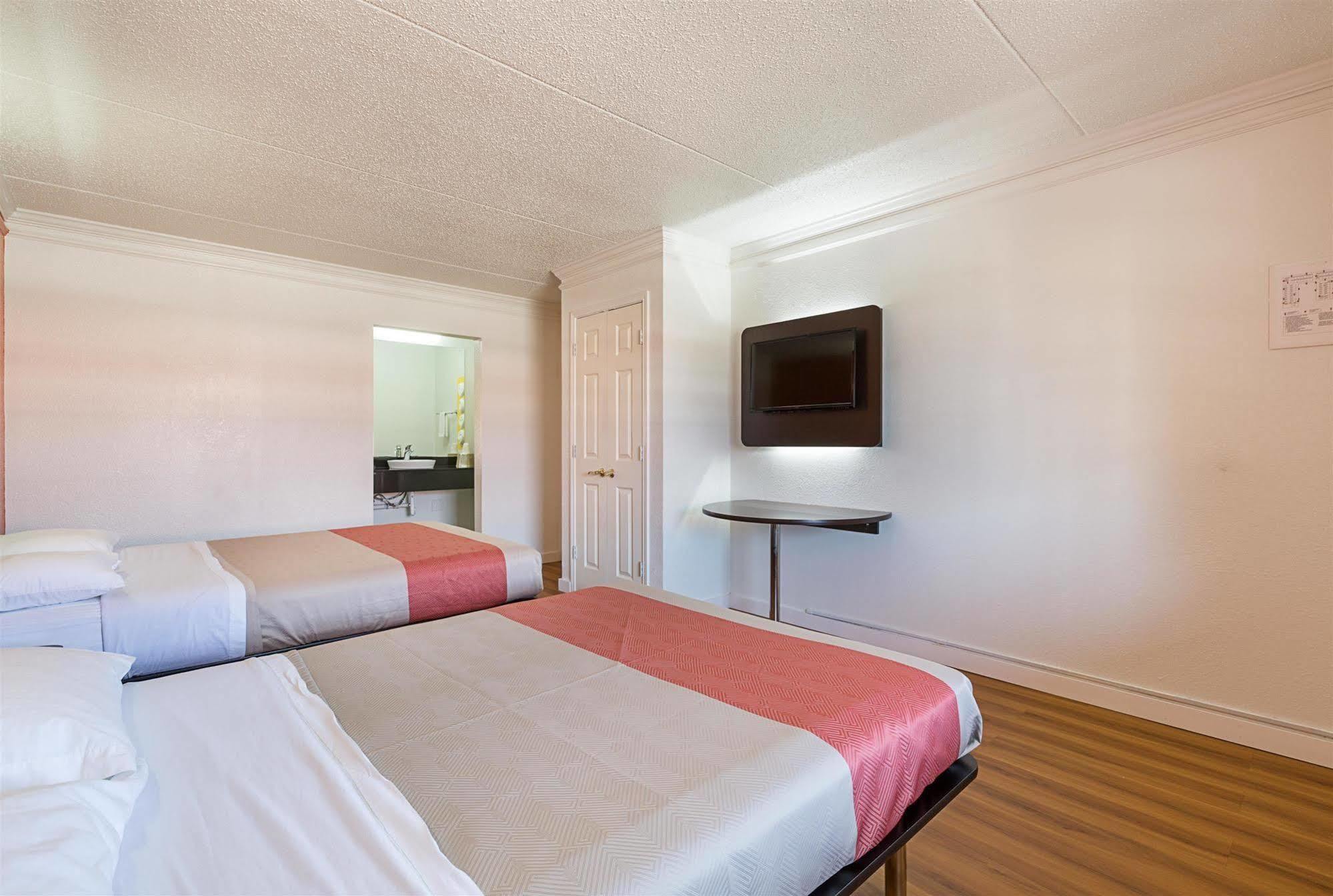 Motel 6-Dallas, Tx - Market Center Exterior photo